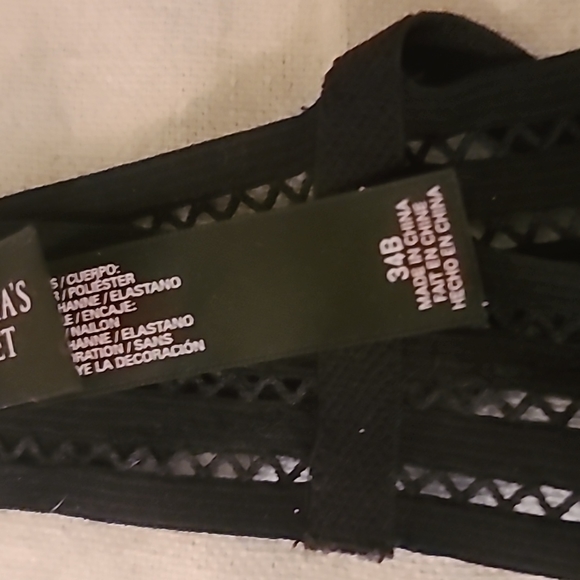 Victoria's Secret Sexy Slip with Garters. 34B EUC - Picture 7 of 8